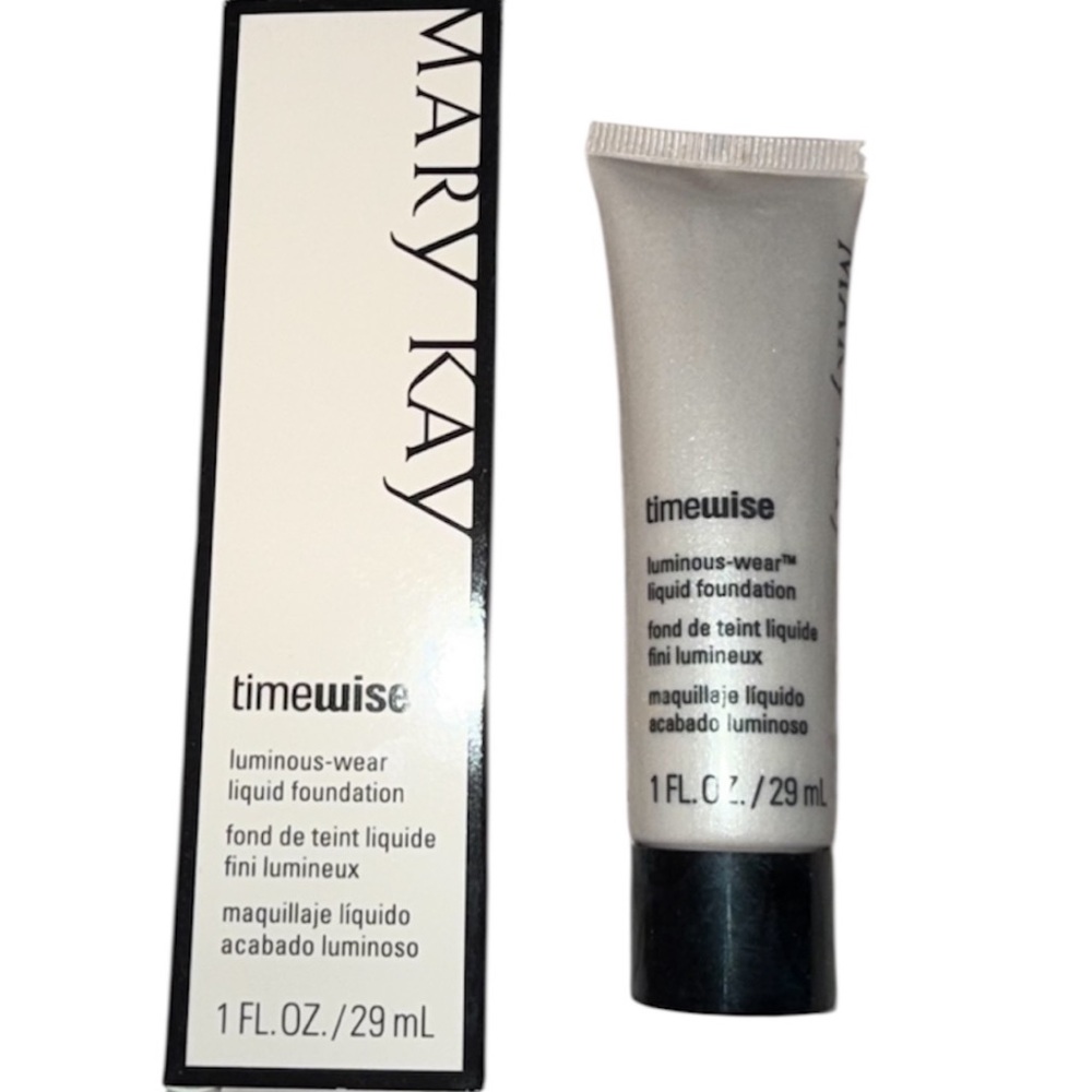 NWT’s BEIGE 2 Shade - Mary Kay Timewise Luminous-Wear Foundation